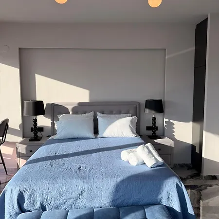 Sky Loft Port *